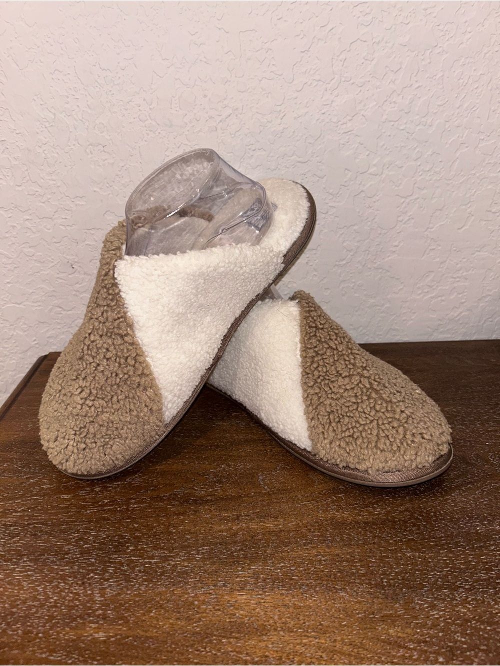 MUK LUKS Aberdine Berber Fleece Two-Tone Faux Fur Slip On Slipper Shoes